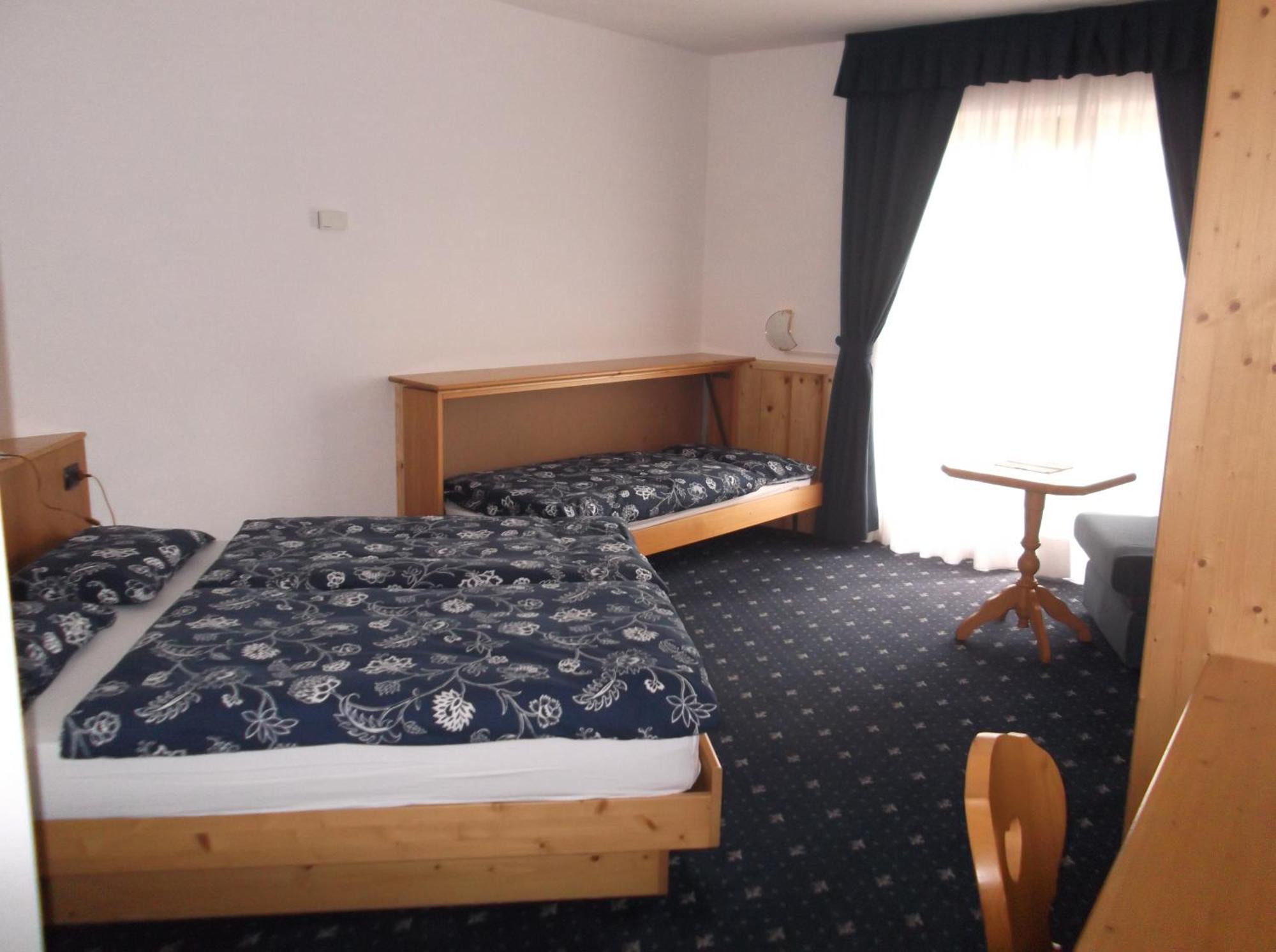 Hotel Tyrolia Malga Ciapela Esterno foto