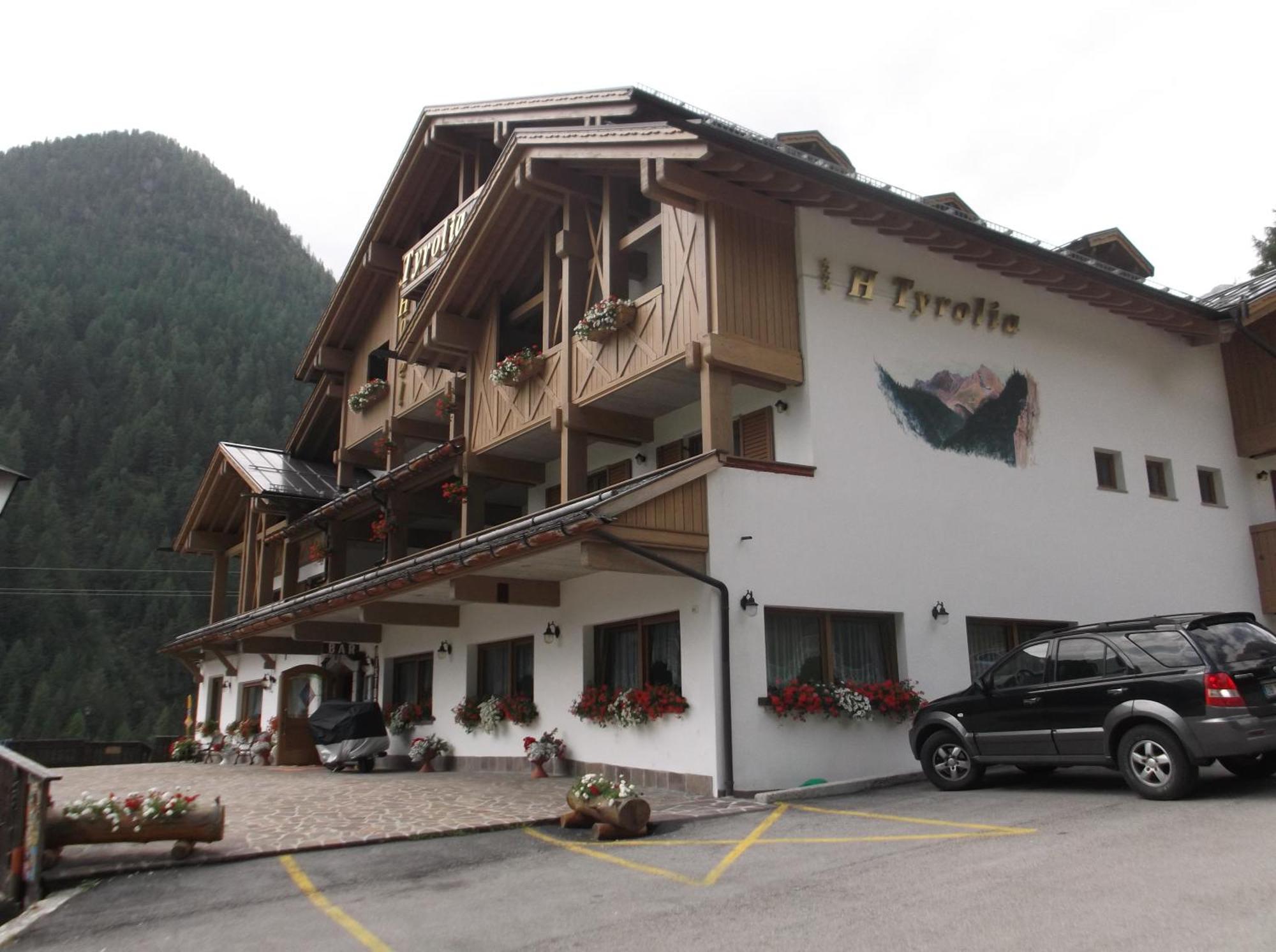 Hotel Tyrolia Malga Ciapela Esterno foto