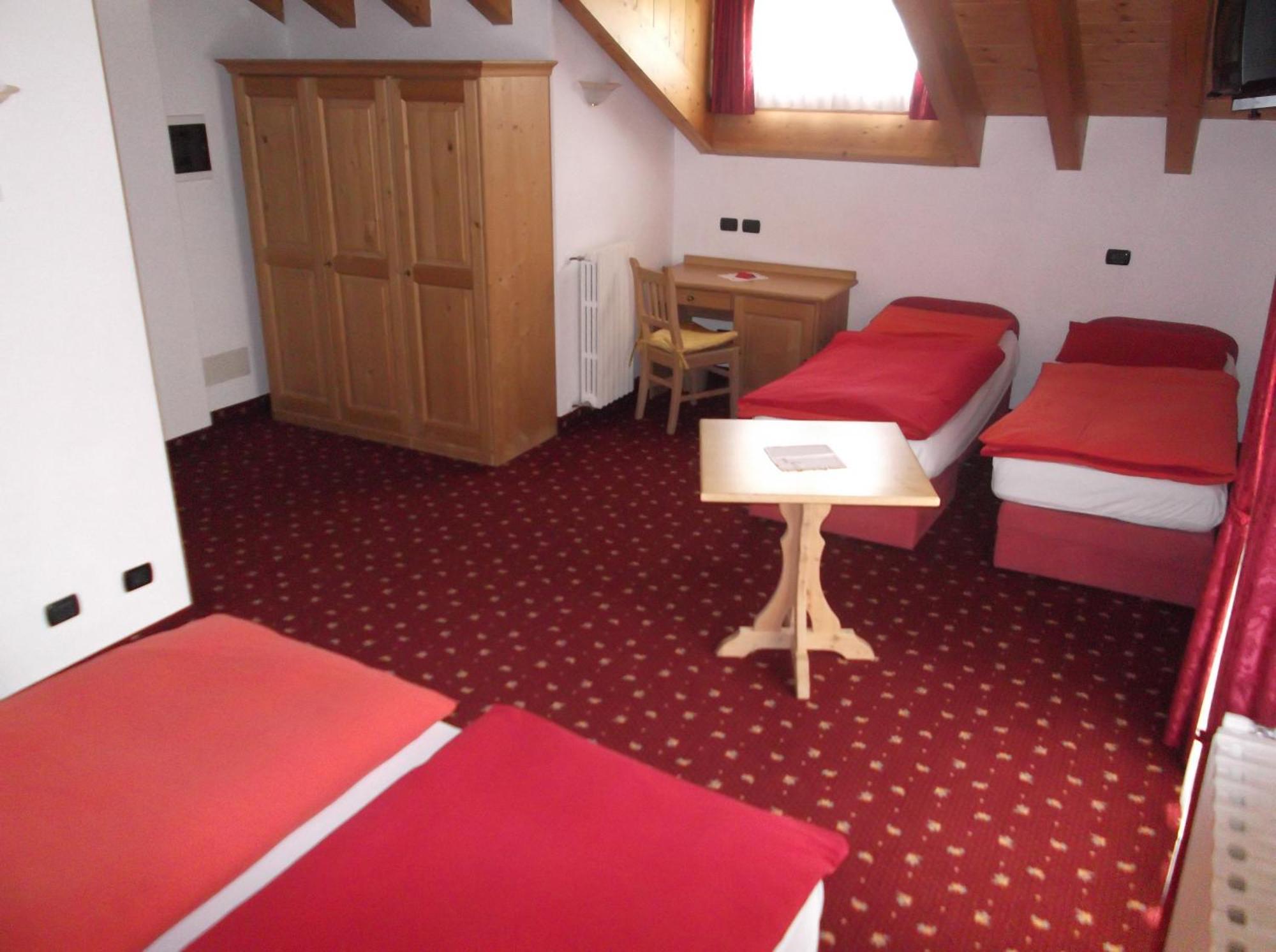 Hotel Tyrolia Malga Ciapela Esterno foto